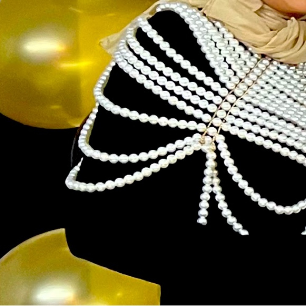 Pearl body necklace